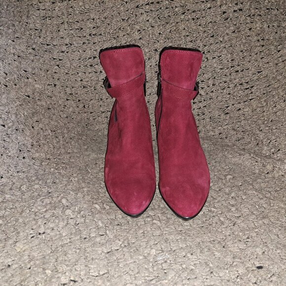AQUATALIA-Ankle Booties-Dark Red Suede-Side Zip-Decorative Buckle-Sz 6-Near Mint - Picture 3 of 8